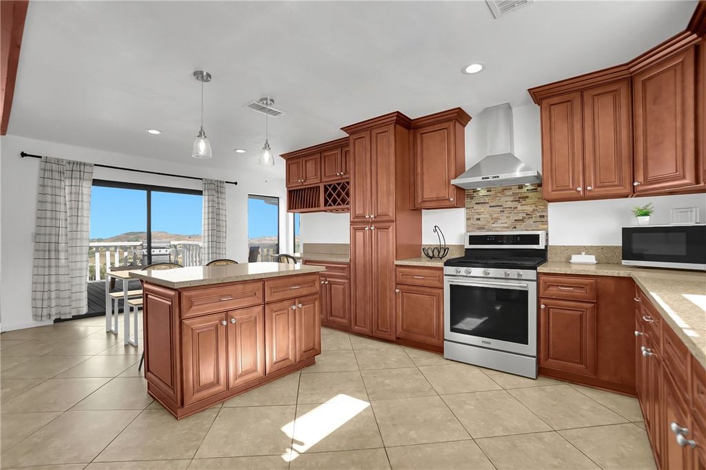 39158 Vista Del Bosque, Murrieta, CA 92562 — photo 4