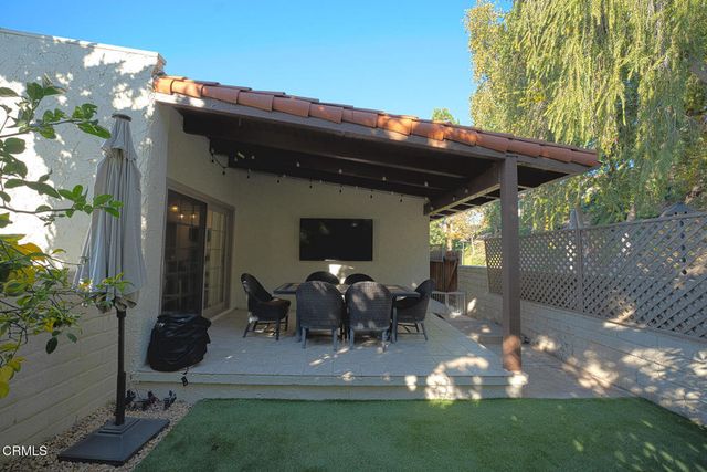 942 Woodlawn Drive, Thousand Oaks, CA 91360