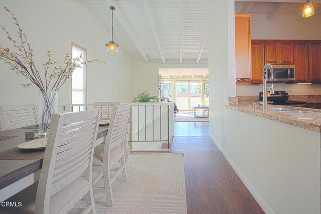 942 Woodlawn Drive, Thousand Oaks, CA 91360