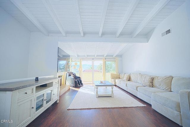 942 Woodlawn Drive, Thousand Oaks, CA 91360