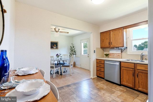 3188 THORNAPPLE DR, Lancaster, PA 17601
