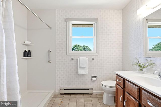 3188 THORNAPPLE DR, Lancaster, PA 17601