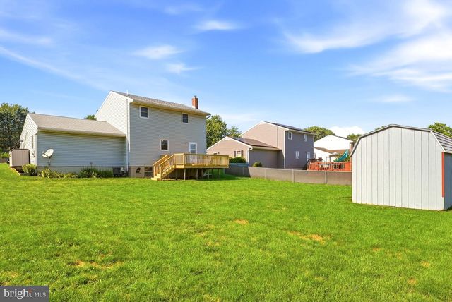 3188 THORNAPPLE DR, Lancaster, PA 17601