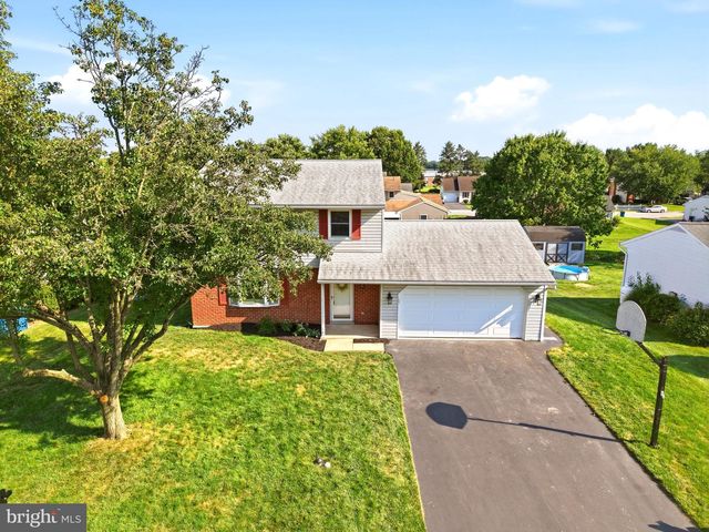 3188 THORNAPPLE DR, Lancaster, PA 17601
