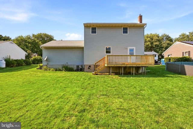 3188 THORNAPPLE DR, Lancaster, PA 17601
