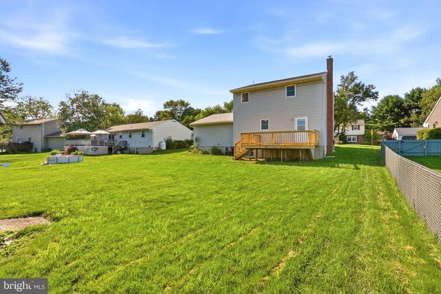 3188 THORNAPPLE DR, Lancaster, PA 17601