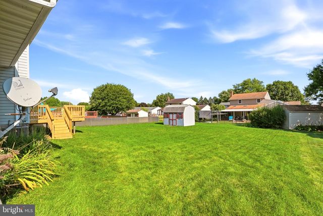 3188 THORNAPPLE DR, Lancaster, PA 17601