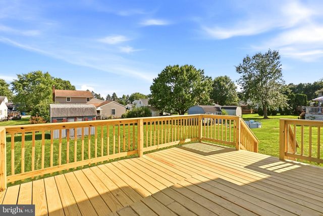 3188 THORNAPPLE DR, Lancaster, PA 17601