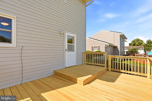 3188 THORNAPPLE DR, Lancaster, PA 17601