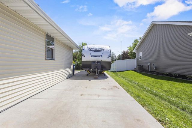 506 ROSEMARY COURT, Pulaski, WI 54162