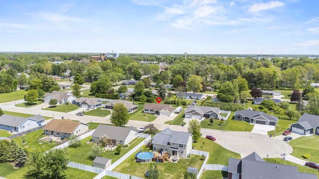 506 ROSEMARY COURT, Pulaski, WI 54162