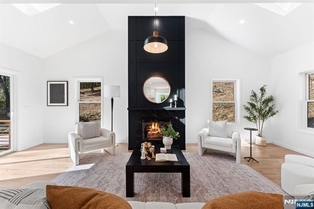 1 Four Corners Road, Blairstown, NJ 07825