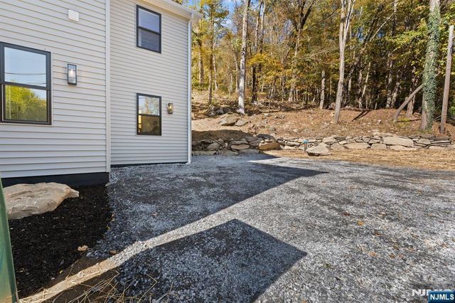 1 Four Corners Road, Blairstown, NJ 07825