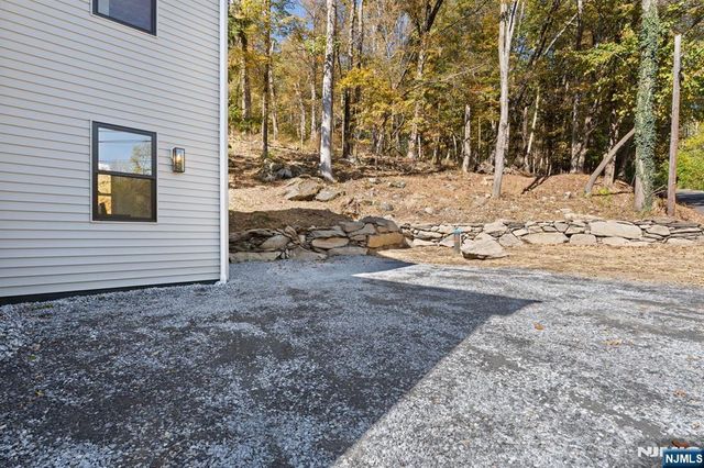 1 Four Corners Road, Blairstown, NJ 07825