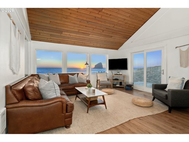 34440 OCEAN Dr, Pacific City, OR 97135