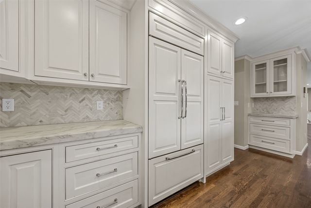 3016 Forest Gate Cir, Iowa City, IA 52240