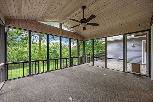 3016 Forest Gate Cir, Iowa City, IA 52240