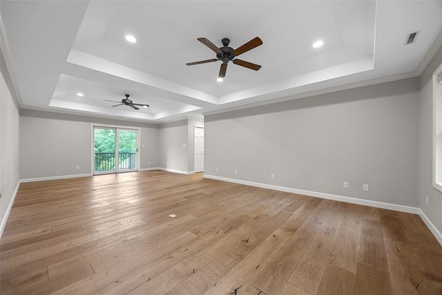 3016 Forest Gate Cir, Iowa City, IA 52240