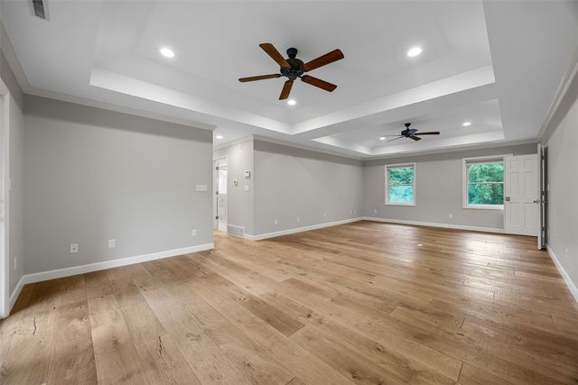 3016 Forest Gate Cir, Iowa City, IA 52240