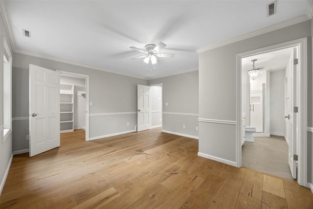 3016 Forest Gate Cir, Iowa City, IA 52240