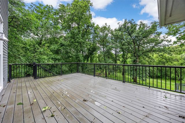 3016 Forest Gate Cir, Iowa City, IA 52240