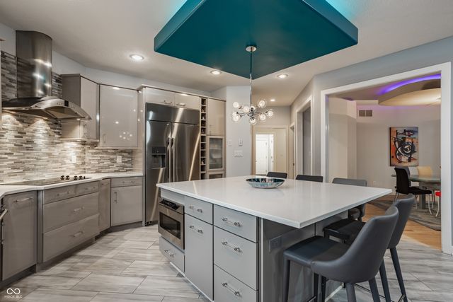 4548 Chase Oak Court, Zionsville, IN 46077