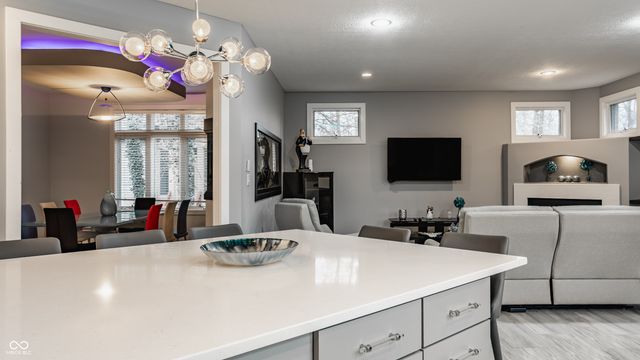 4548 Chase Oak Court, Zionsville, IN 46077