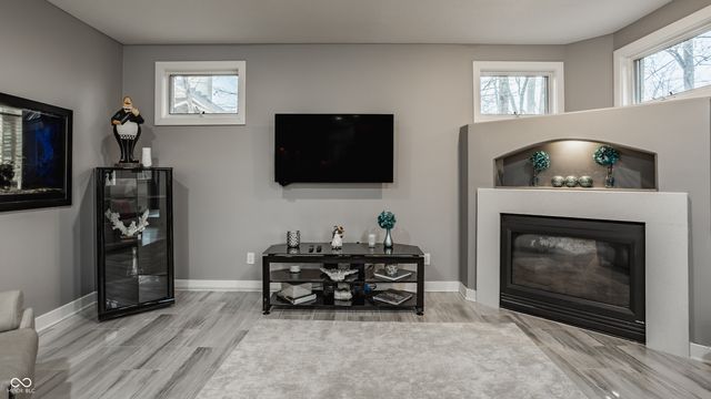 4548 Chase Oak Court, Zionsville, IN 46077