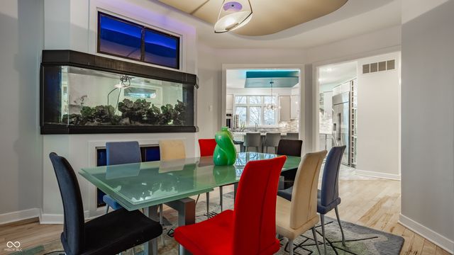 4548 Chase Oak Court, Zionsville, IN 46077