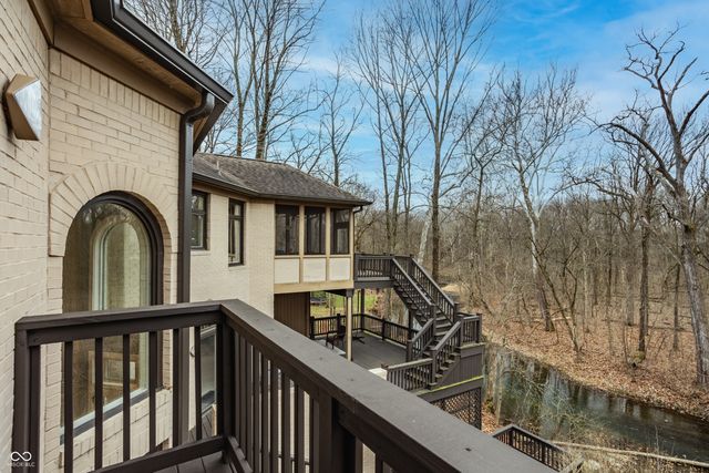 4548 Chase Oak Court, Zionsville, IN 46077