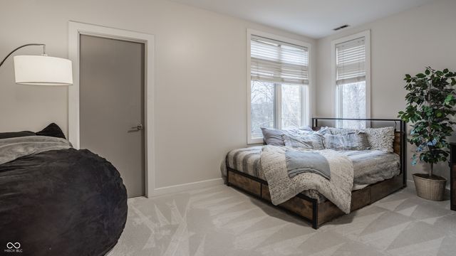 4548 Chase Oak Court, Zionsville, IN 46077