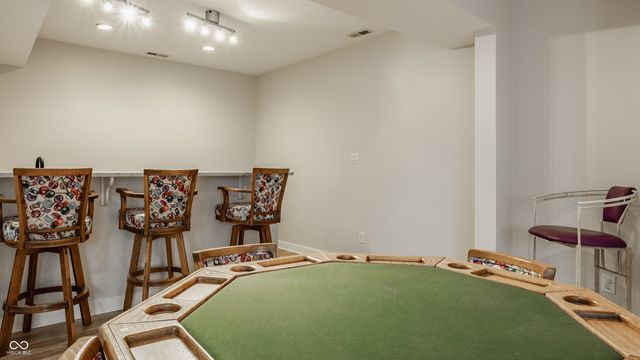 4548 Chase Oak Court, Zionsville, IN 46077