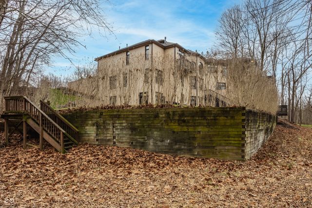 4548 Chase Oak Court, Zionsville, IN 46077