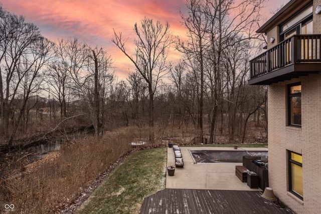 4548 Chase Oak Court, Zionsville, IN 46077