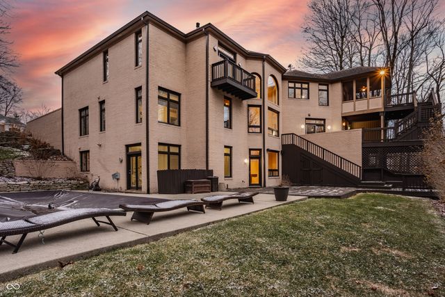 4548 Chase Oak Court, Zionsville, IN 46077