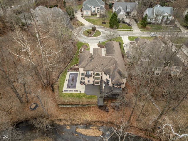 4548 Chase Oak Court, Zionsville, IN 46077