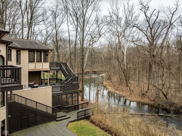 4548 Chase Oak Court, Zionsville, IN 46077