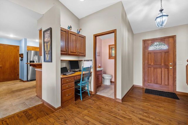27421 Le Mays COURT, Waterford, WI 53185