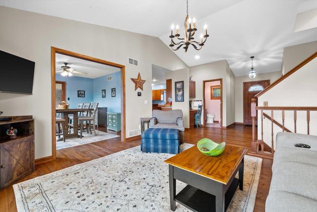 27421 Le Mays COURT, Waterford, WI 53185