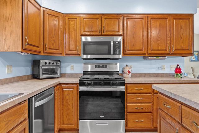 27421 Le Mays COURT, Waterford, WI 53185