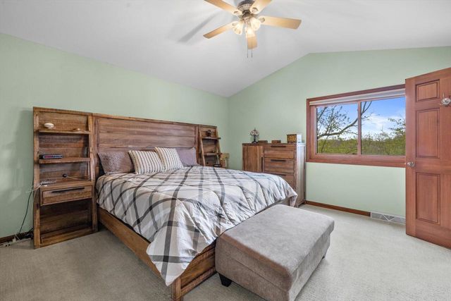 27421 Le Mays COURT, Waterford, WI 53185