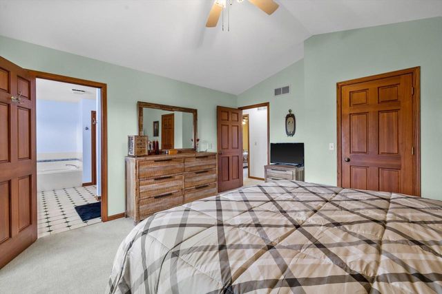 27421 Le Mays COURT, Waterford, WI 53185