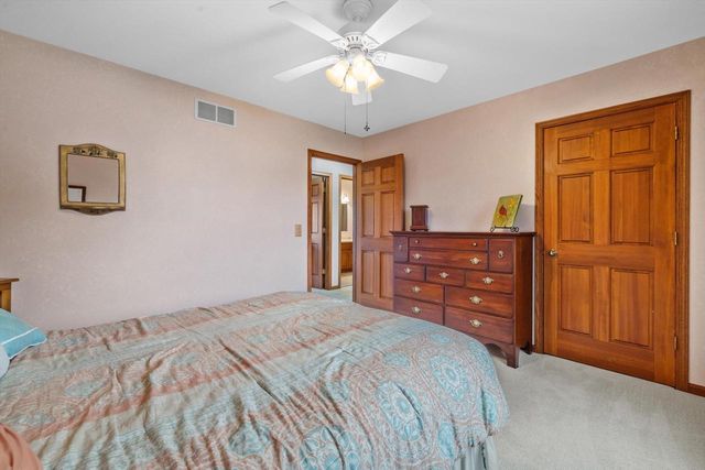 27421 Le Mays COURT, Waterford, WI 53185