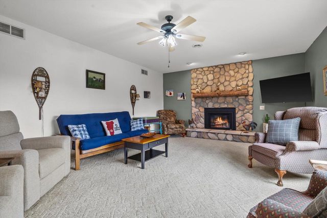 27421 Le Mays COURT, Waterford, WI 53185