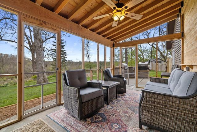 27421 Le Mays COURT, Waterford, WI 53185