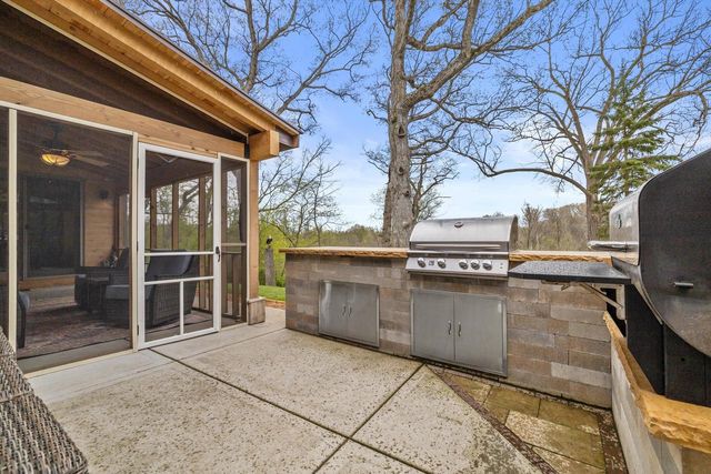 27421 Le Mays COURT, Waterford, WI 53185