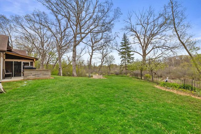 27421 Le Mays COURT, Waterford, WI 53185