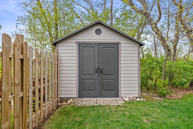 27421 Le Mays COURT, Waterford, WI 53185
