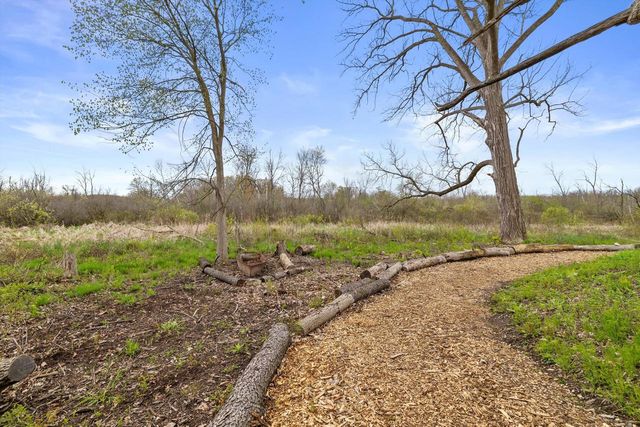 27421 Le Mays COURT, Waterford, WI 53185