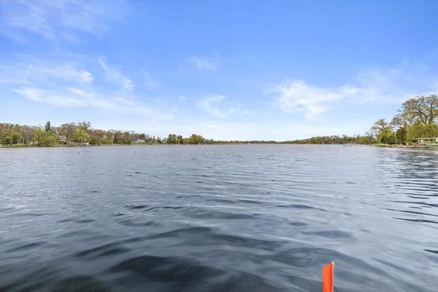 27421 Le Mays COURT, Waterford, WI 53185